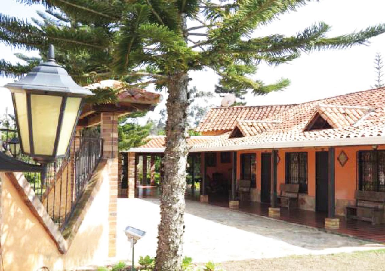 Hotel Cristo Rey Campestre Los Santos  Kültér fotó